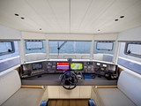 MC82 Flybridge helm console